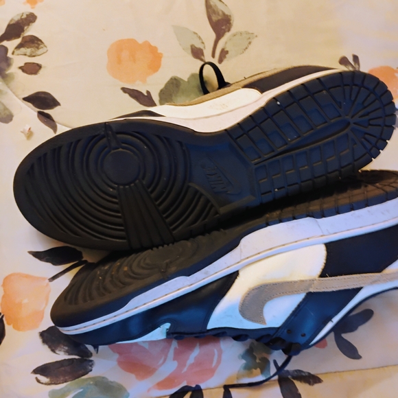 Nike Men's Blue and White Sneakers - Picture 6 of 6